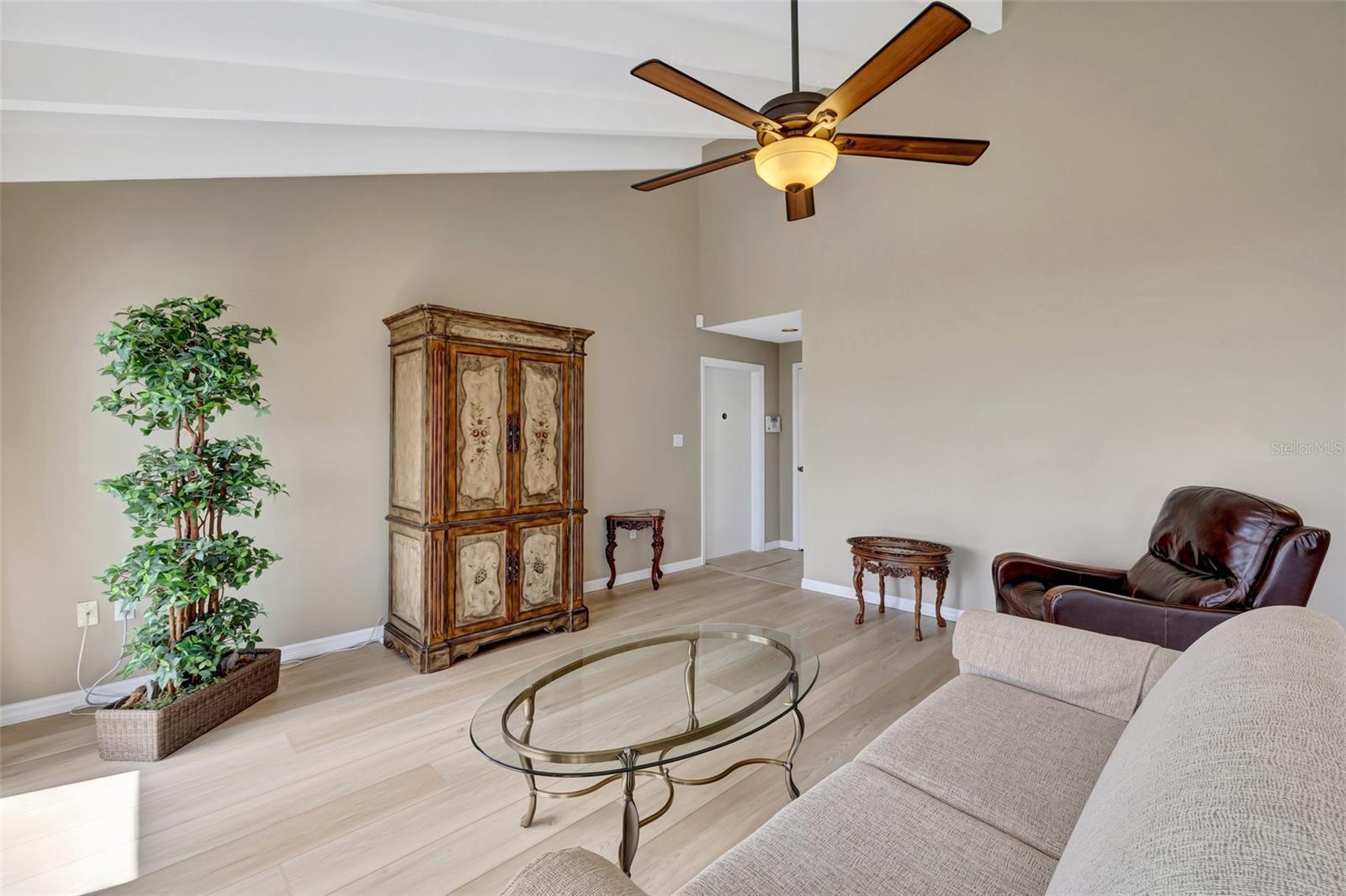 1451 GULF BLVD #205, CLEARWATER BEACH, FL, 33767