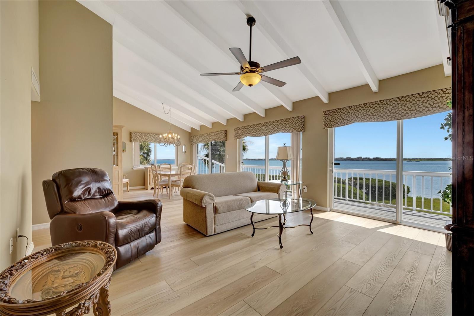1451 GULF BLVD #205, CLEARWATER BEACH, FL, 33767
