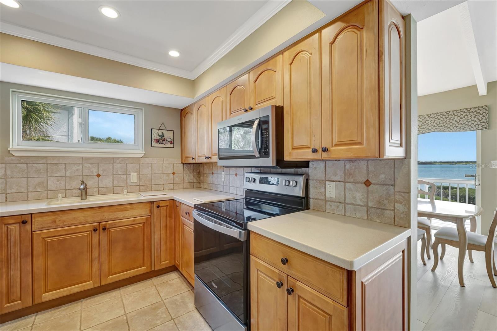 1451 GULF BLVD #205, CLEARWATER BEACH, FL, 33767