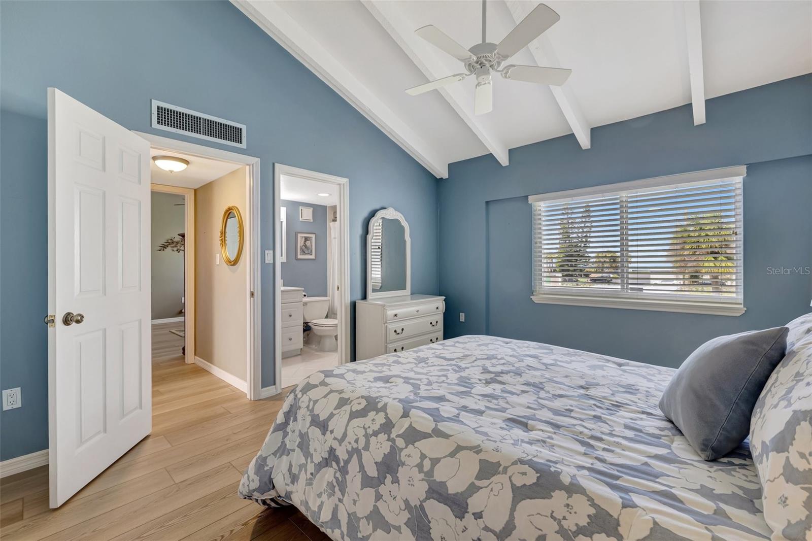 1451 GULF BLVD #205, CLEARWATER BEACH, FL, 33767