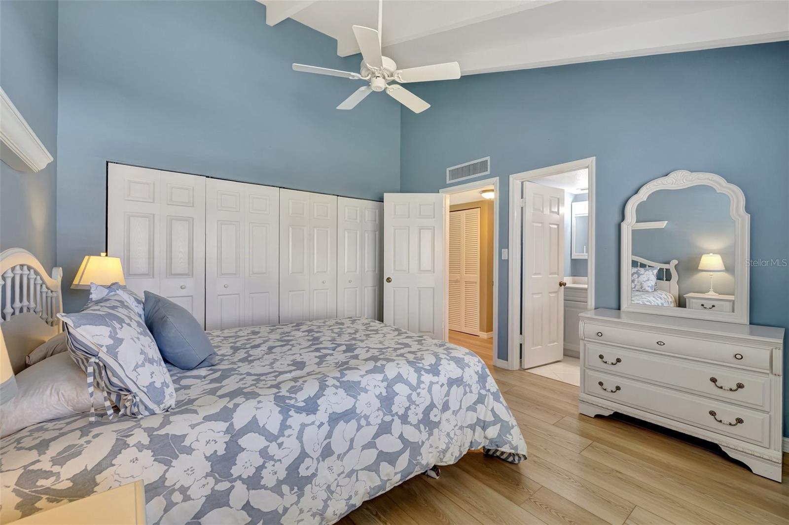 1451 GULF BLVD #205, CLEARWATER BEACH, FL, 33767