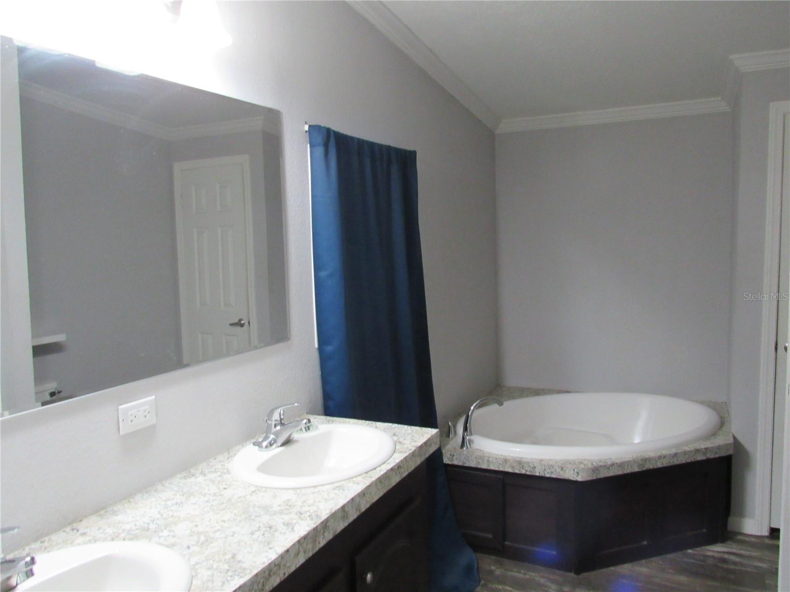 4141 ROUND LAKE RD, APOPKA, FL, 32712