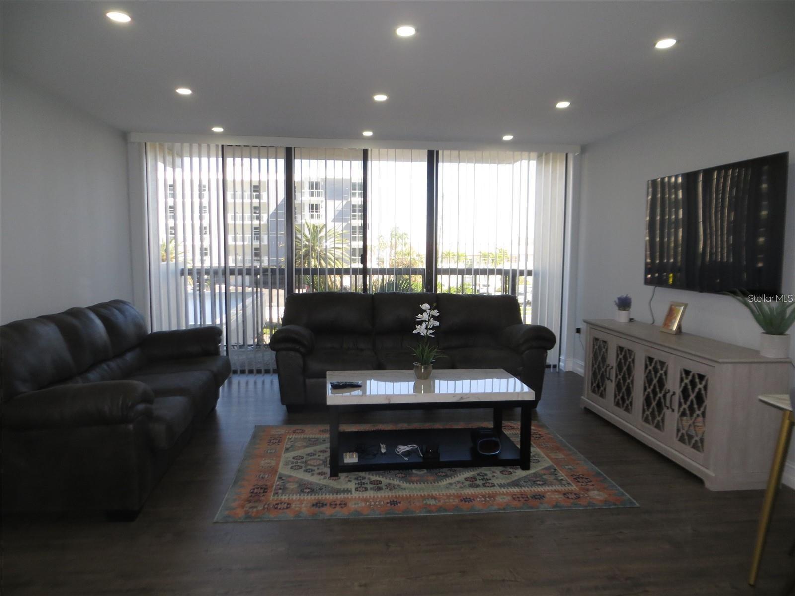 400 ISLAND WAY #210, CLEARWATER, FL, 33767