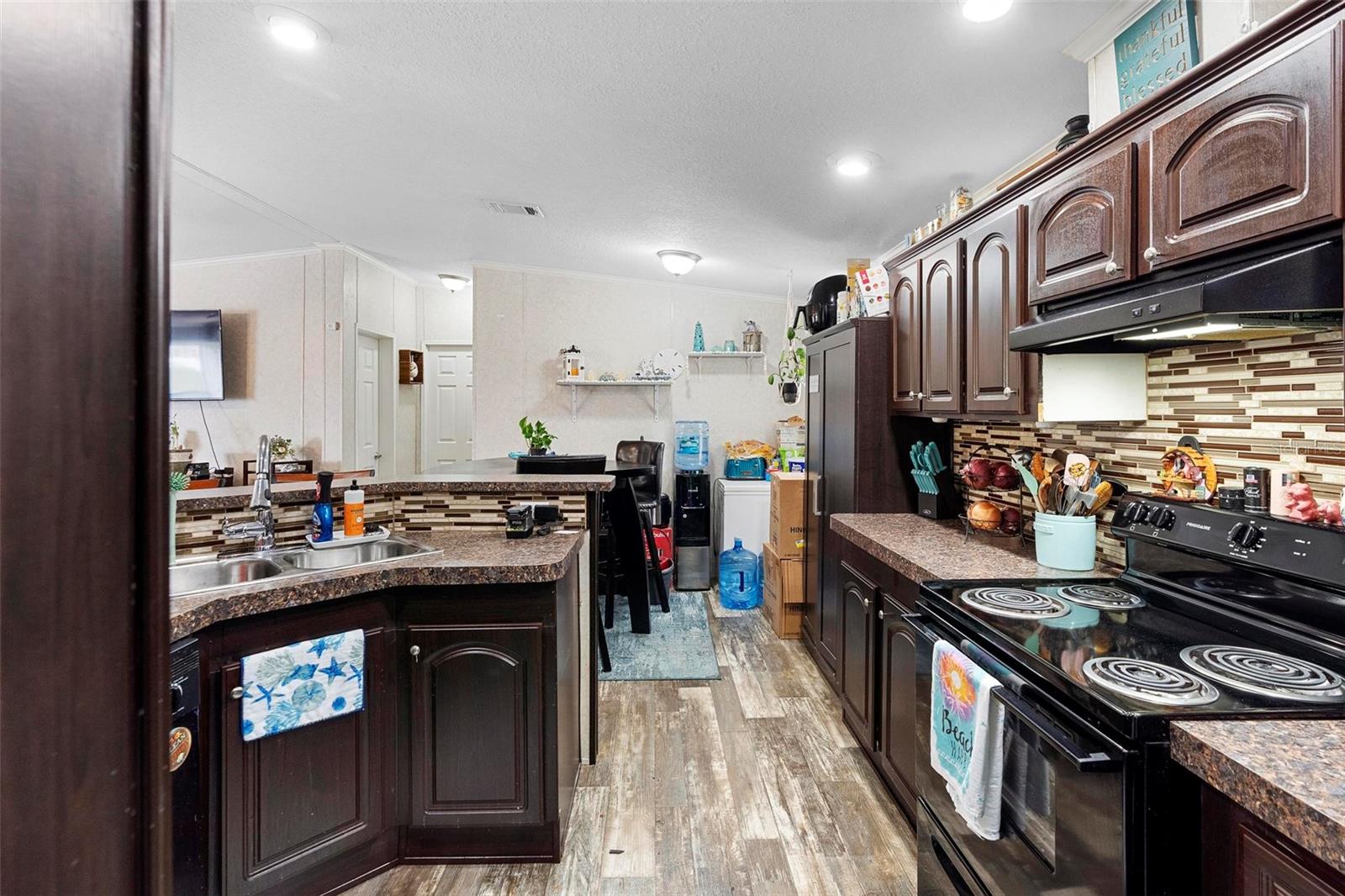 7514 CHARLIN PKWY, ORLANDO, FL, 32822
