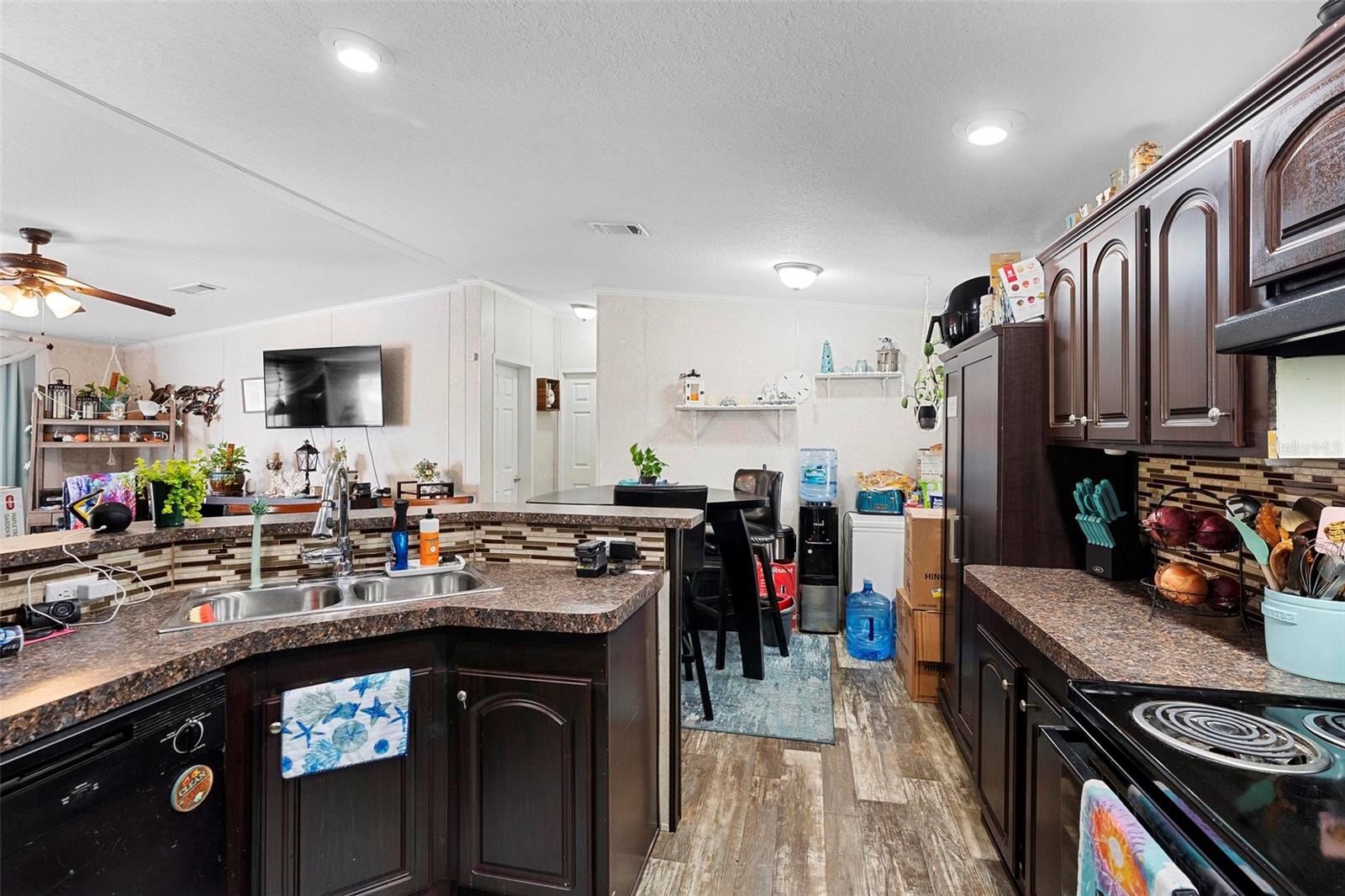7514 CHARLIN PKWY, ORLANDO, FL, 32822