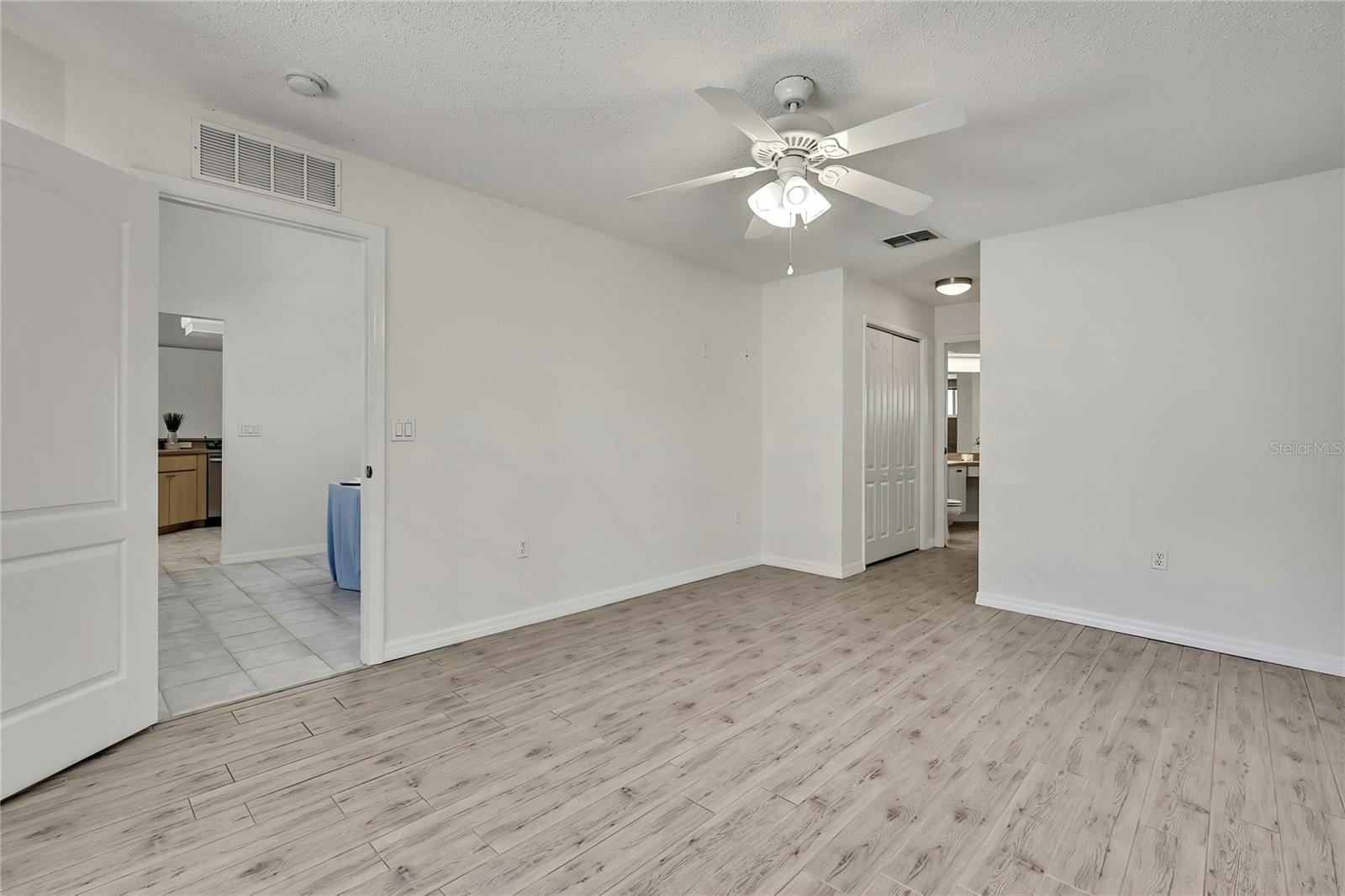 6445 OWL RD, WEEKI WACHEE, FL, 34613