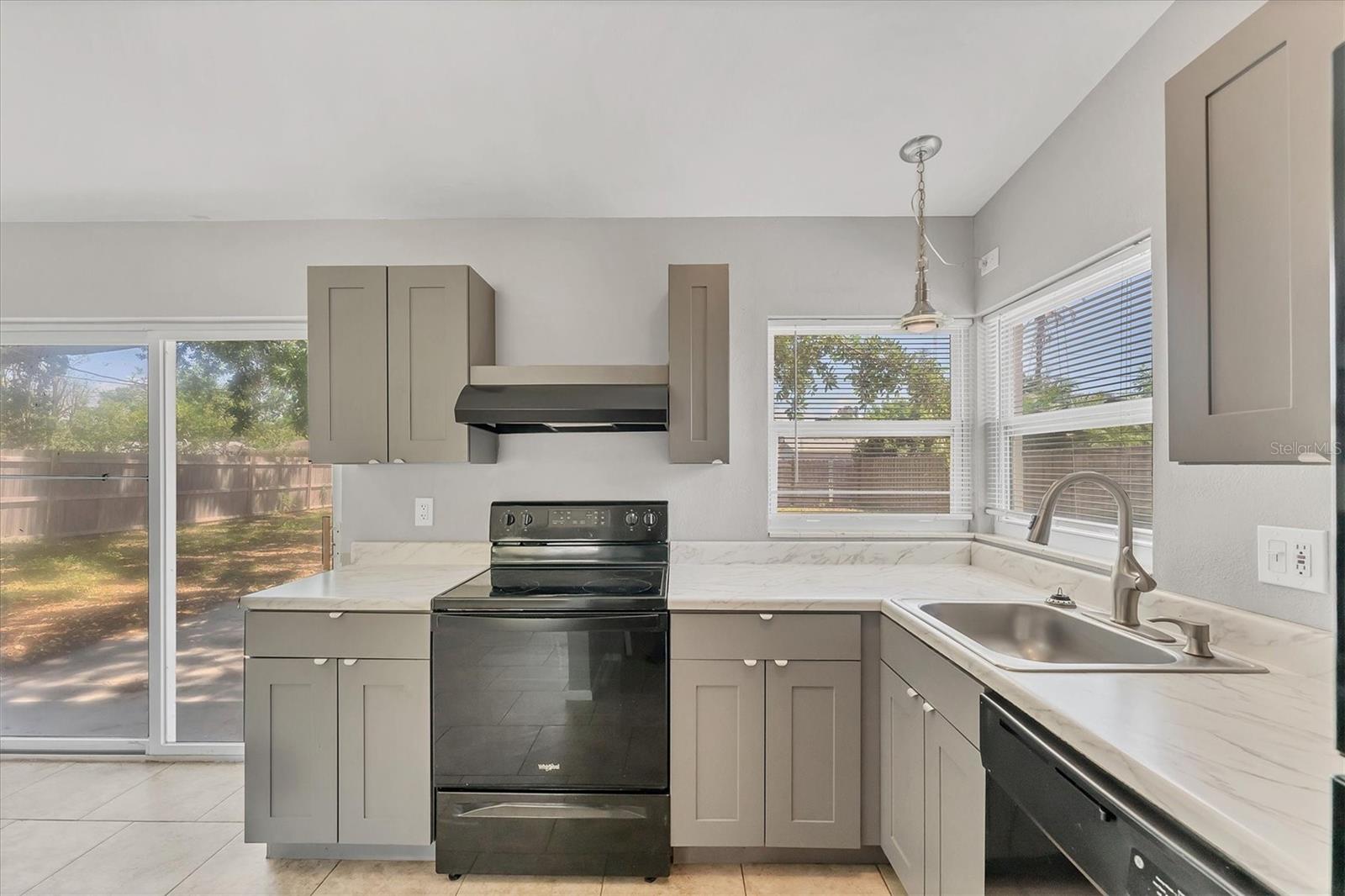 3545 LALANI BLVD, SARASOTA, FL, 34232