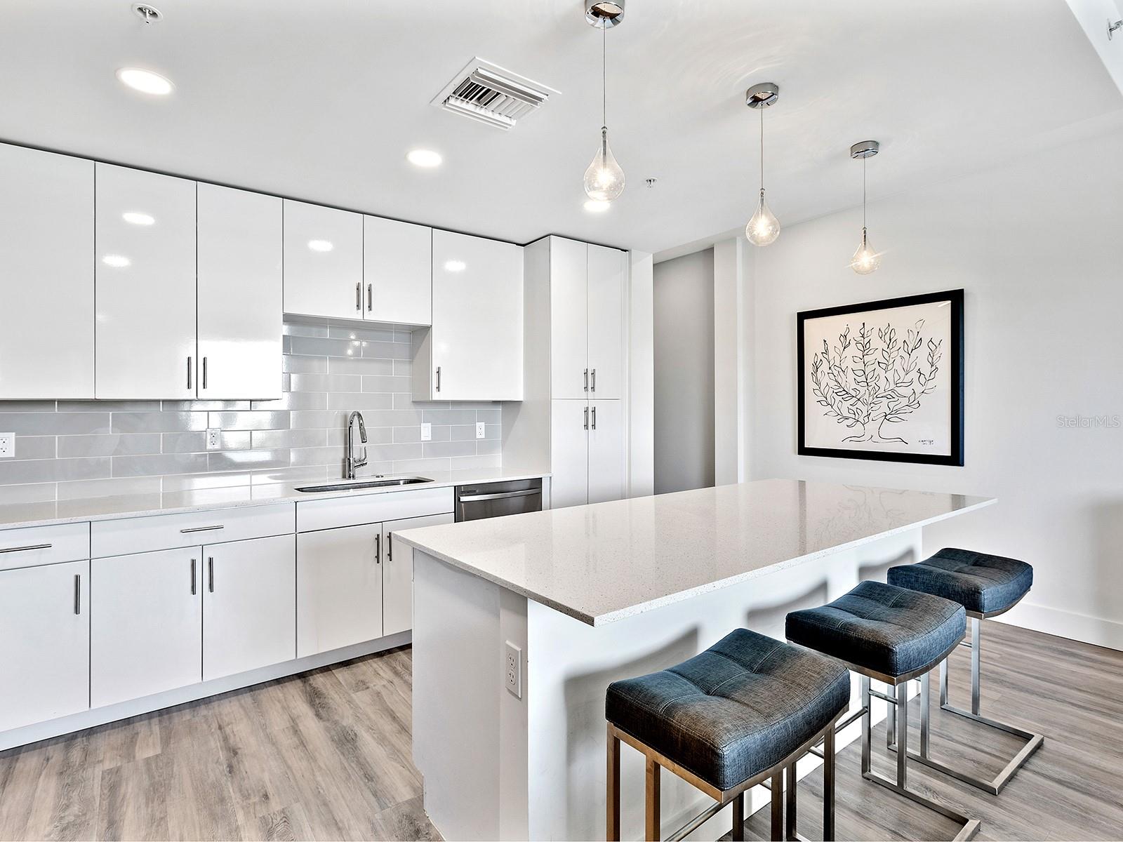 1709 N TAMIAMI TRL #318, SARASOTA, FL, 34234