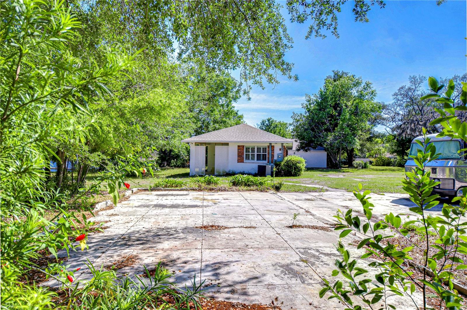 13329 N ARMENIA AVE, TAMPA, FL, 33613
