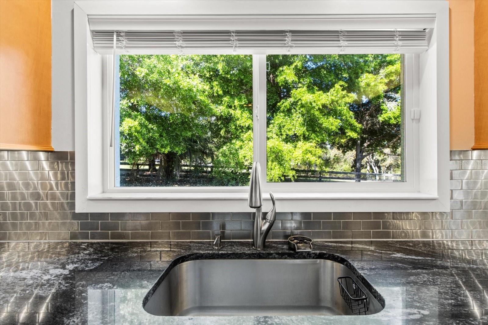 2400 E HAMPSHIRE ST, INVERNESS, FL, 34453