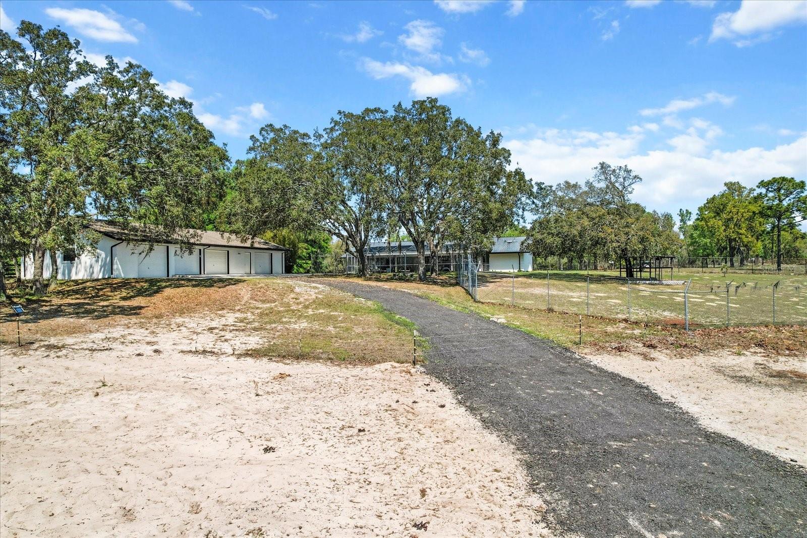 2400 E HAMPSHIRE ST, INVERNESS, FL, 34453