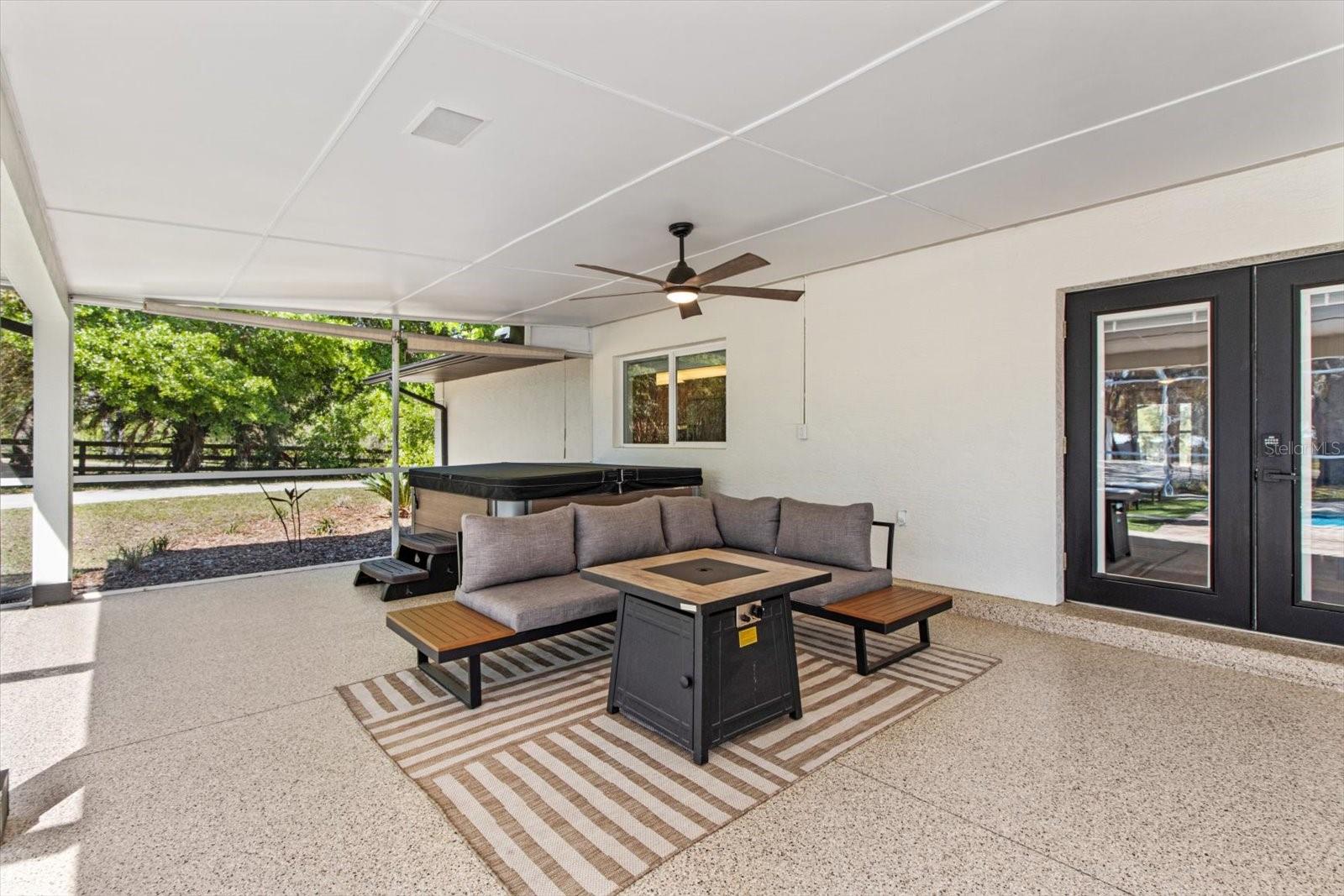 2400 E HAMPSHIRE ST, INVERNESS, FL, 34453