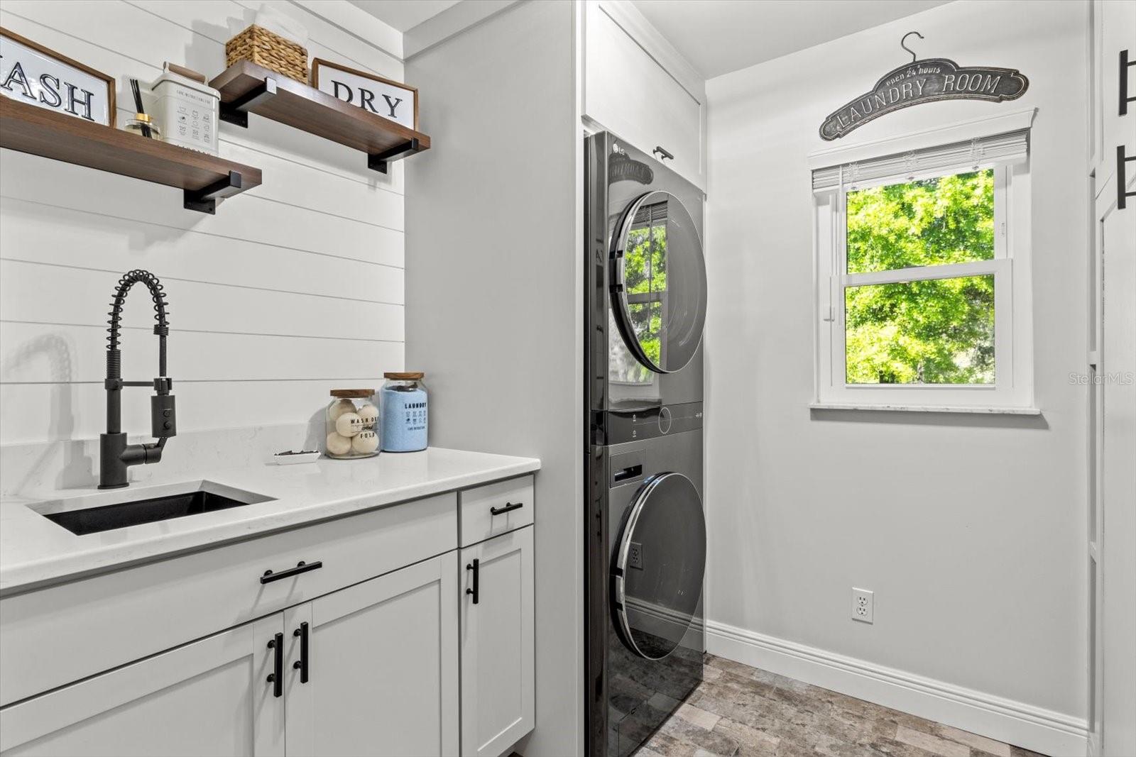 2400 E HAMPSHIRE ST, INVERNESS, FL, 34453