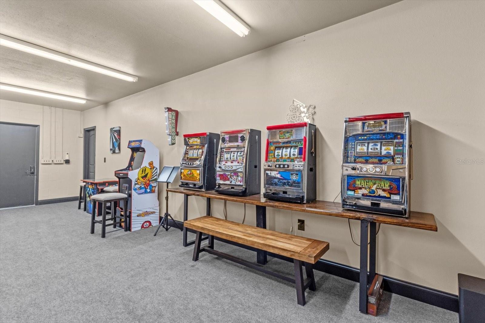 2400 E HAMPSHIRE ST, INVERNESS, FL, 34453