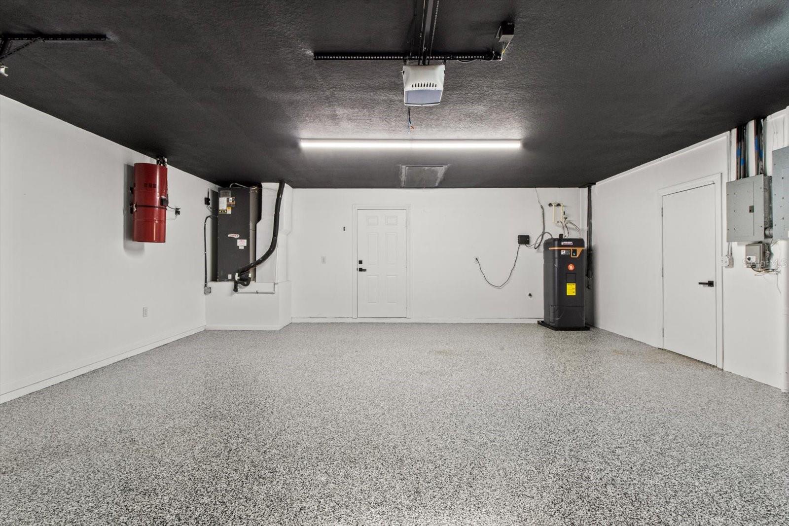 2400 E HAMPSHIRE ST, INVERNESS, FL, 34453