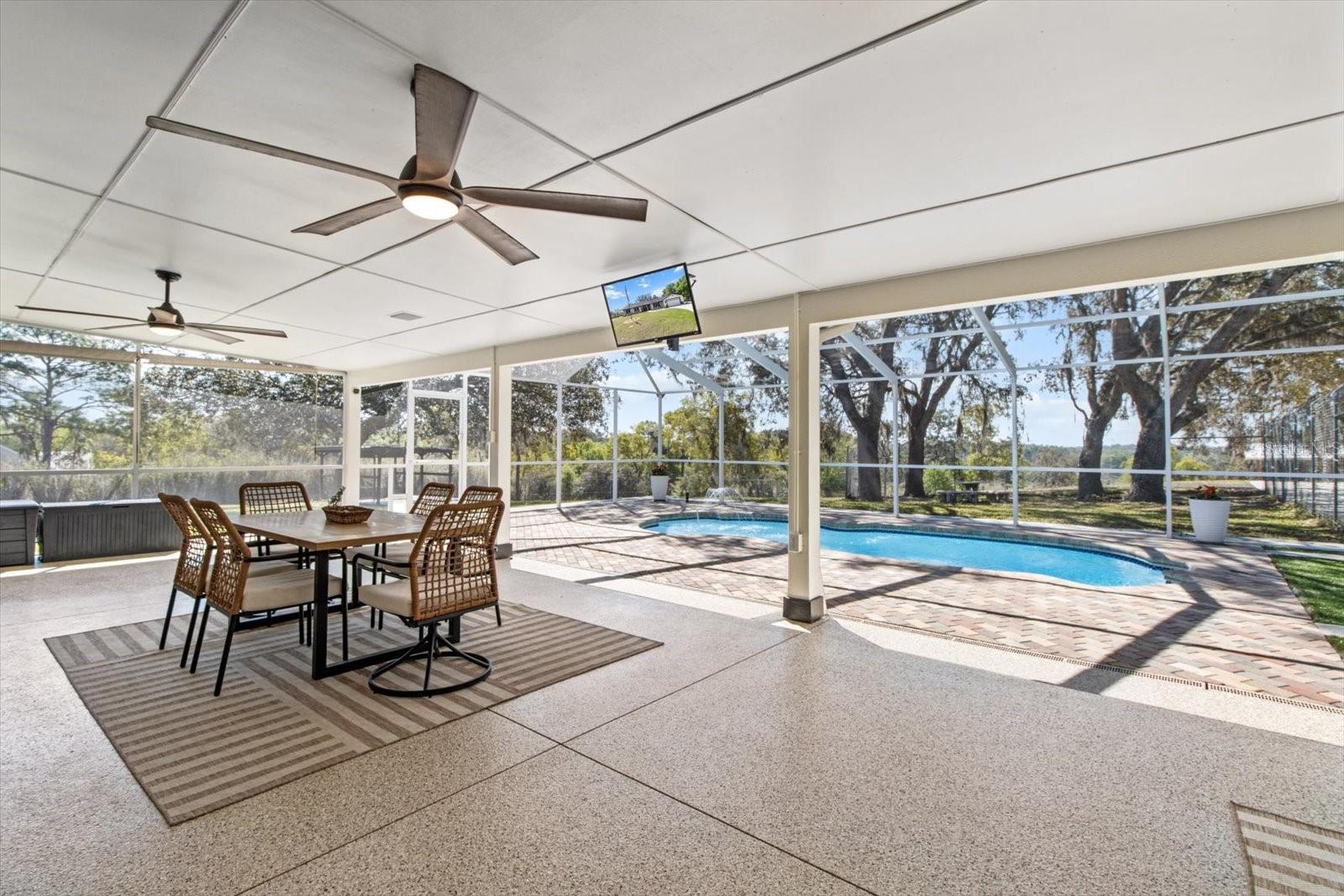 2400 E HAMPSHIRE ST, INVERNESS, FL, 34453