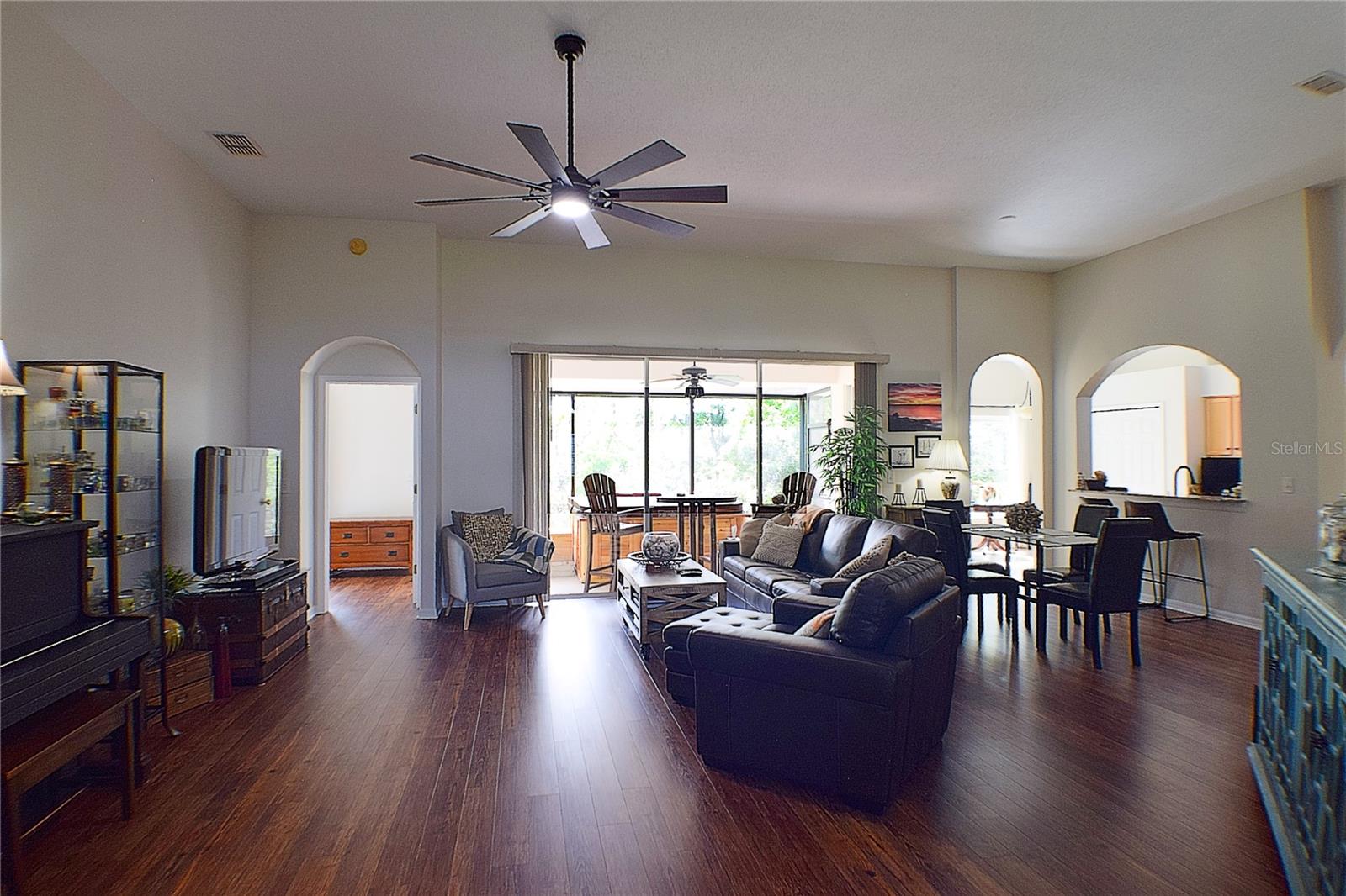 10118 CLEGHORN DR, SAN ANTONIO, FL, 33576