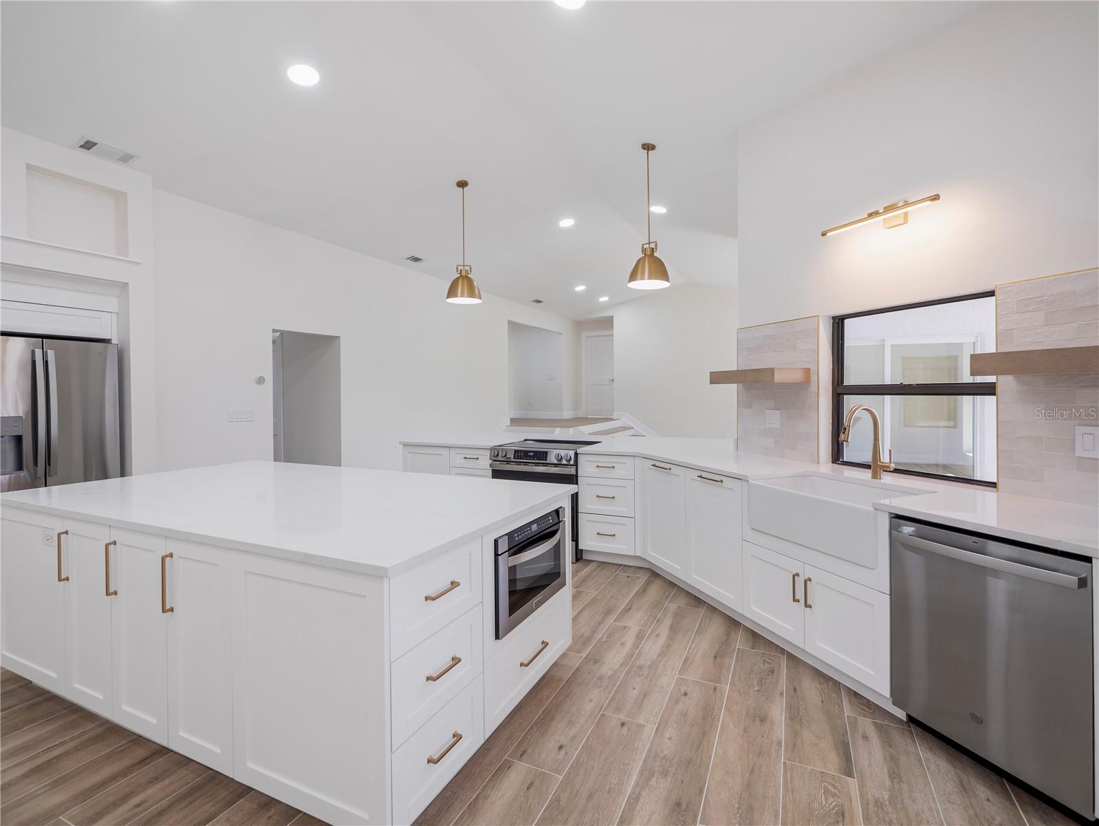 6790 EDGEWORTH DR, ORLANDO, FL, 32819