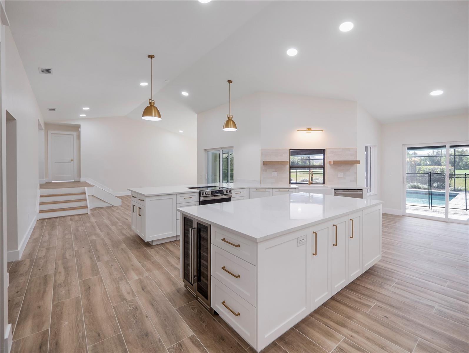 6790 EDGEWORTH DR, ORLANDO, FL, 32819