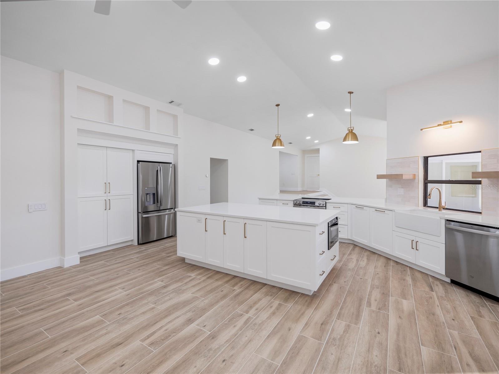 6790 EDGEWORTH DR, ORLANDO, FL, 32819