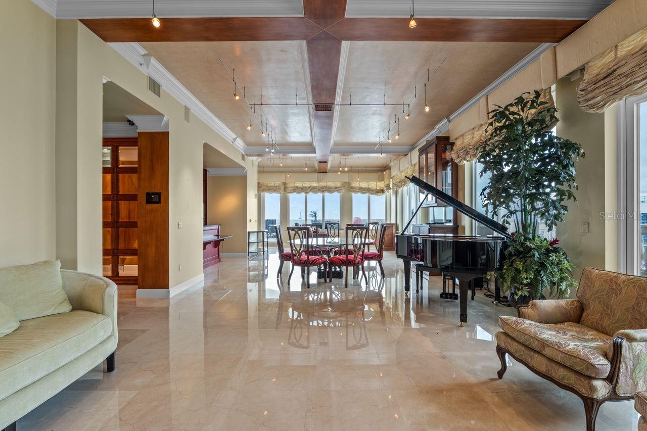 O6295899 Property Photo