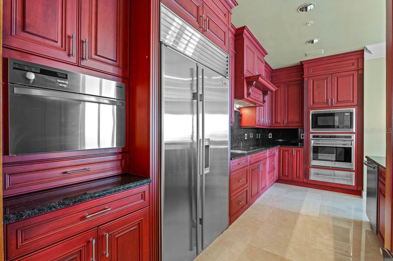 O6295899 Property Photo