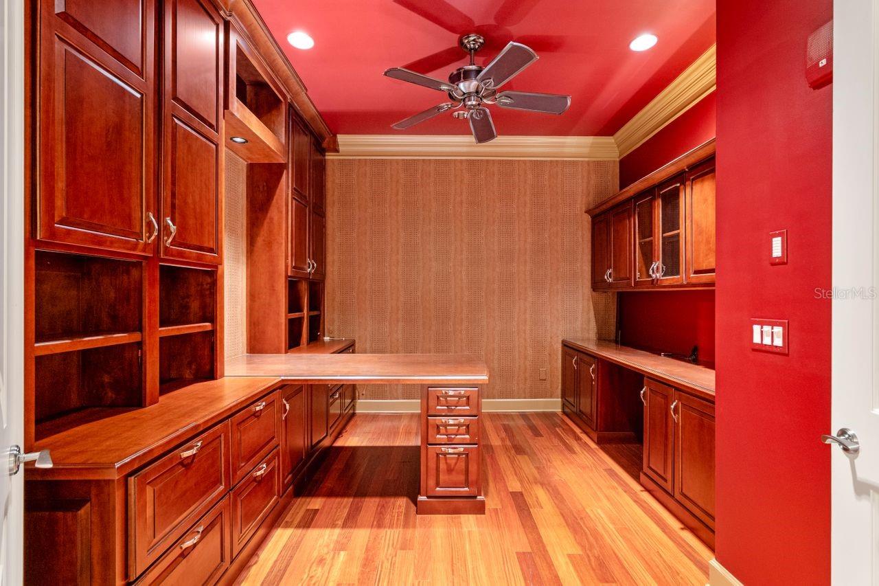 O6295899 Property Photo