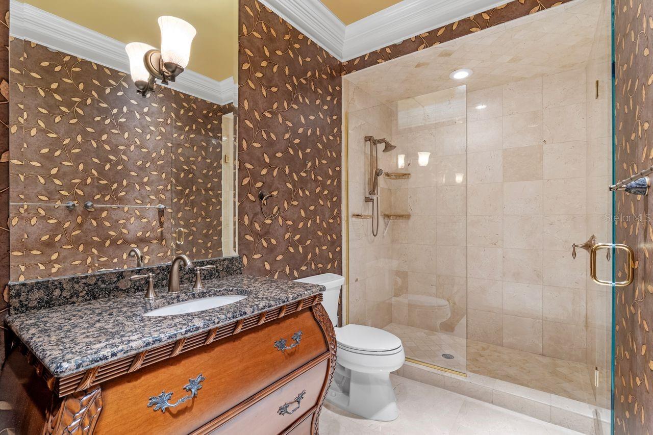 O6295899 Property Photo