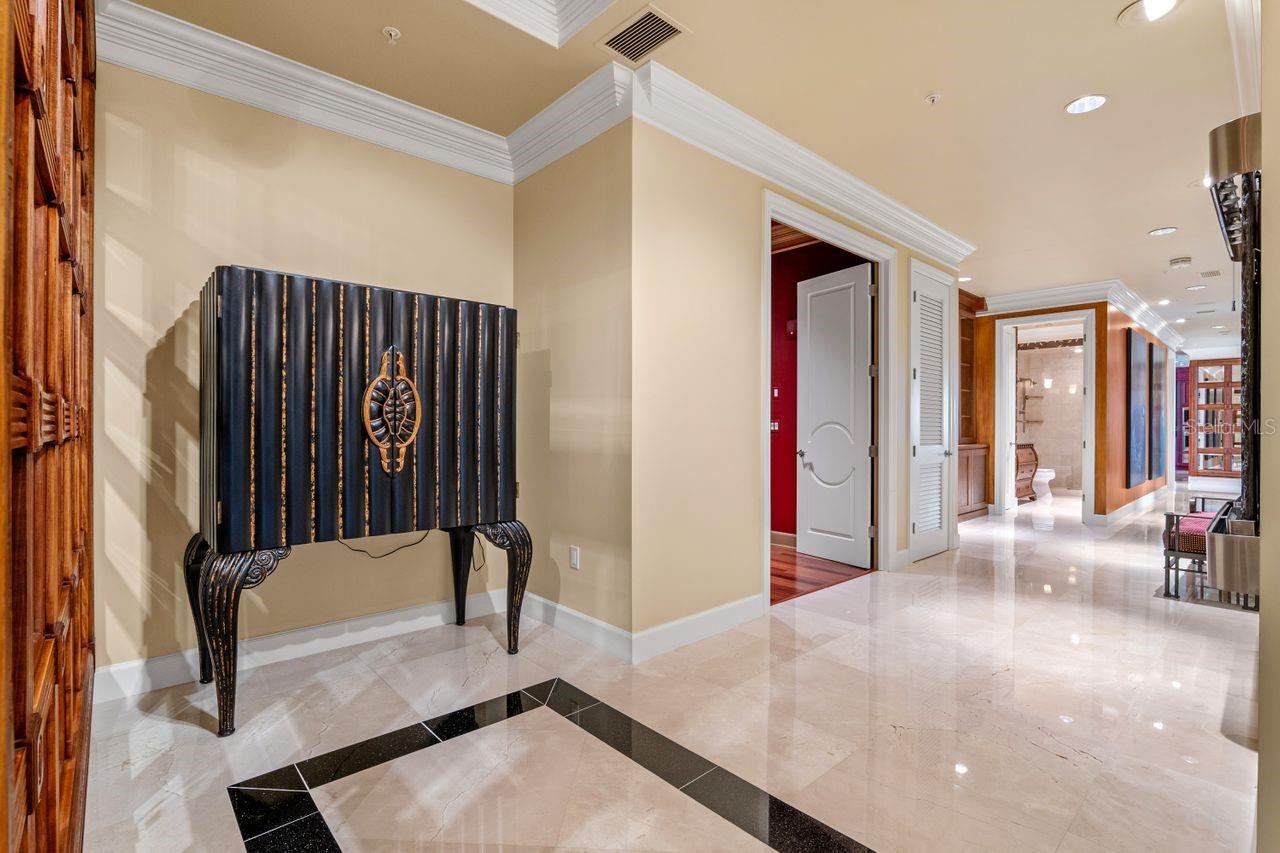 O6295899 Property Photo