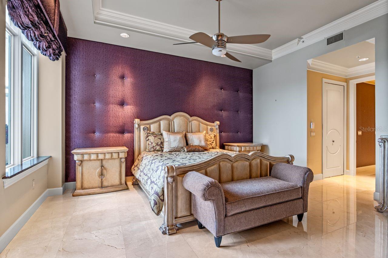 O6295899 Property Photo