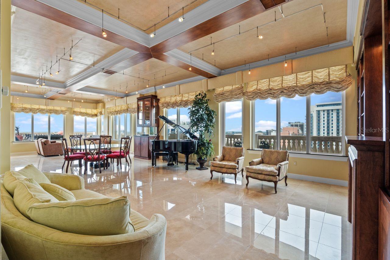 O6295899 Property Photo