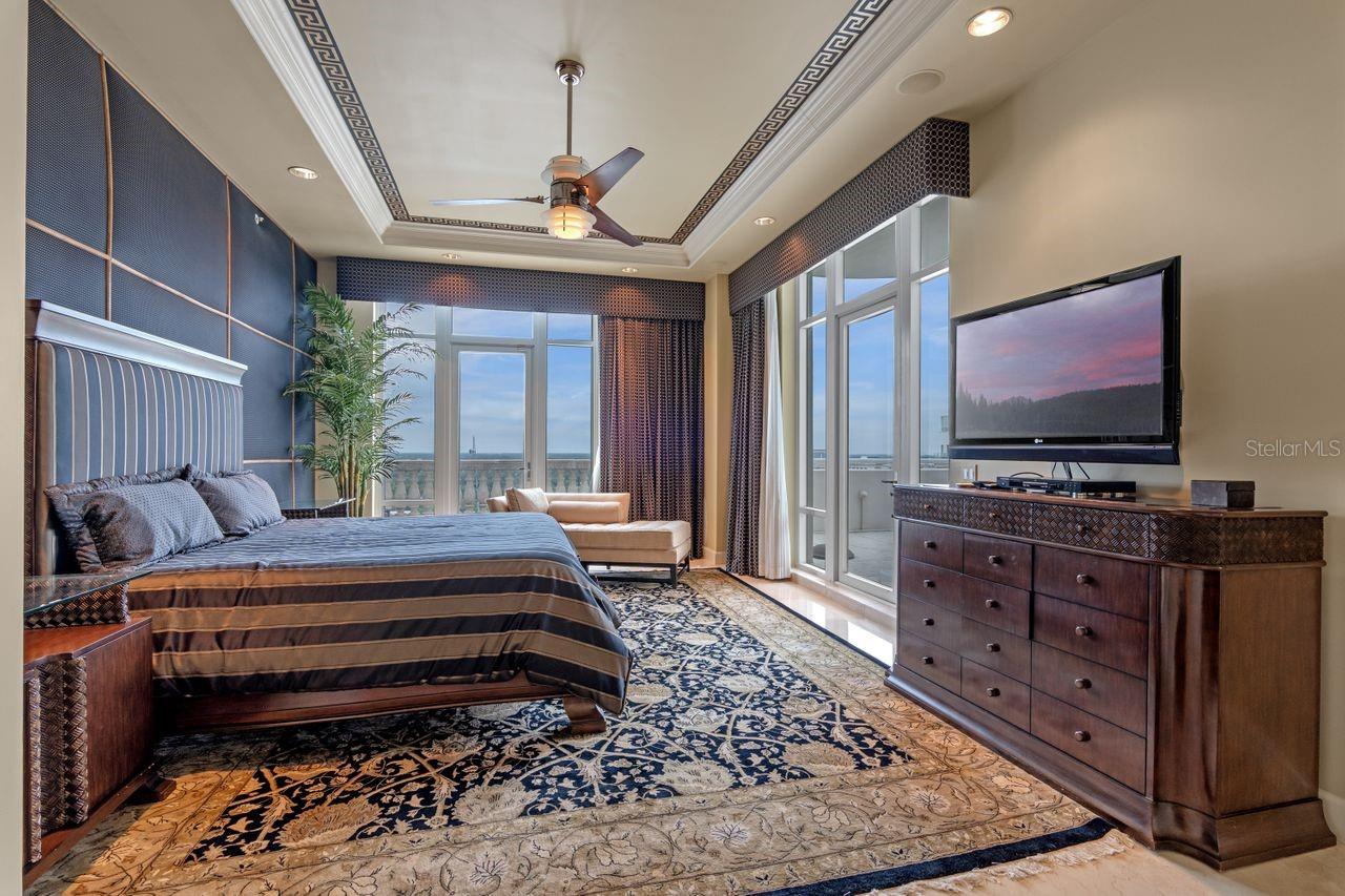 O6295899 Property Photo