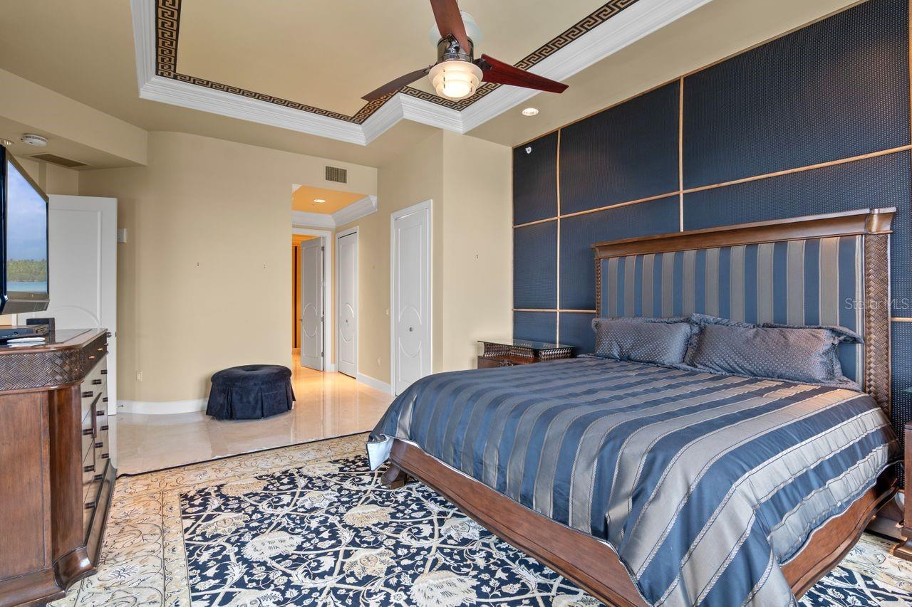 O6295899 Property Photo