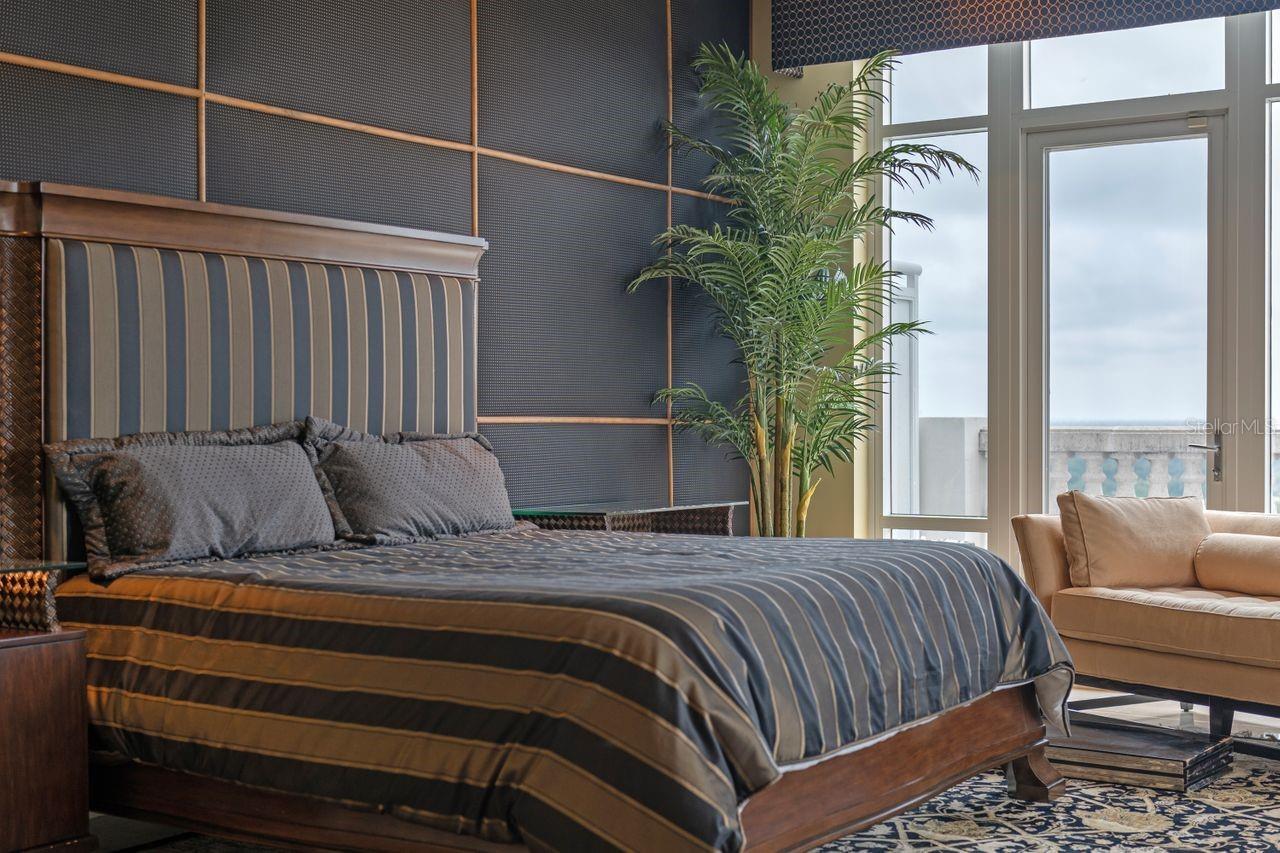 O6295899 Property Photo