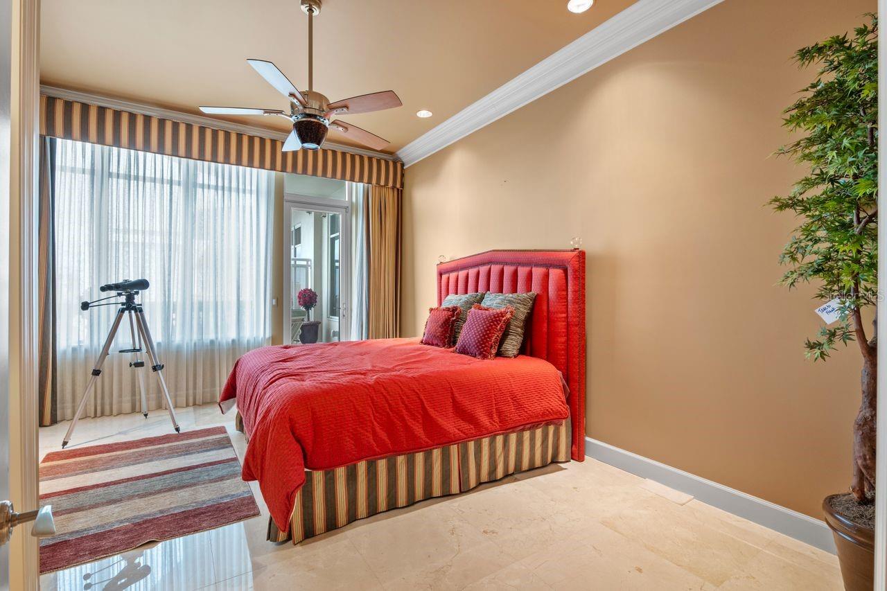 O6295899 Property Photo