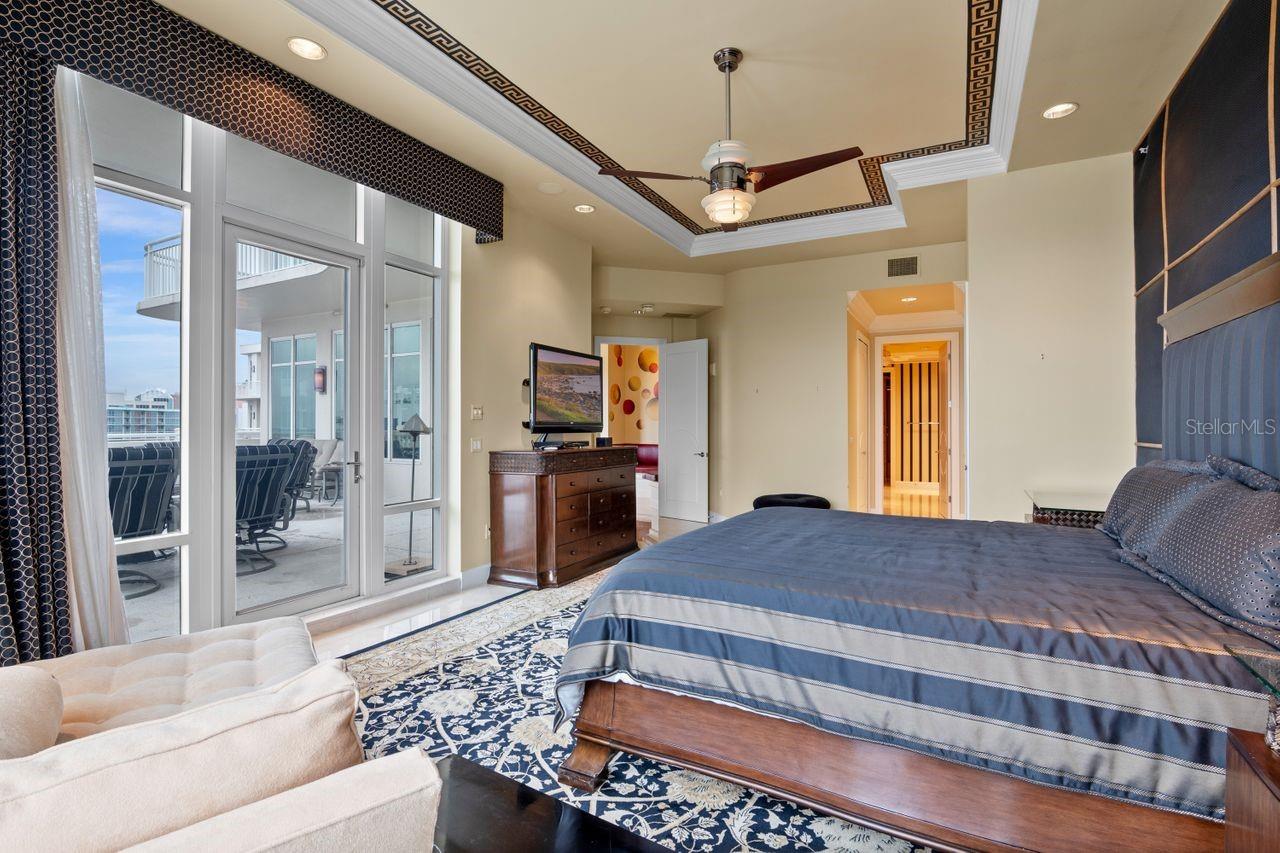 O6295899 Property Photo