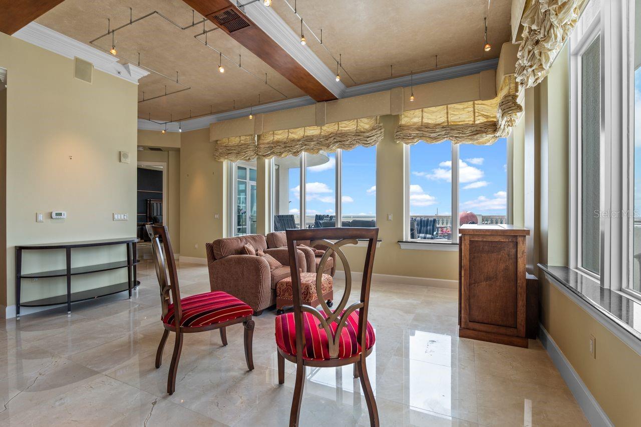 O6295899 Property Photo