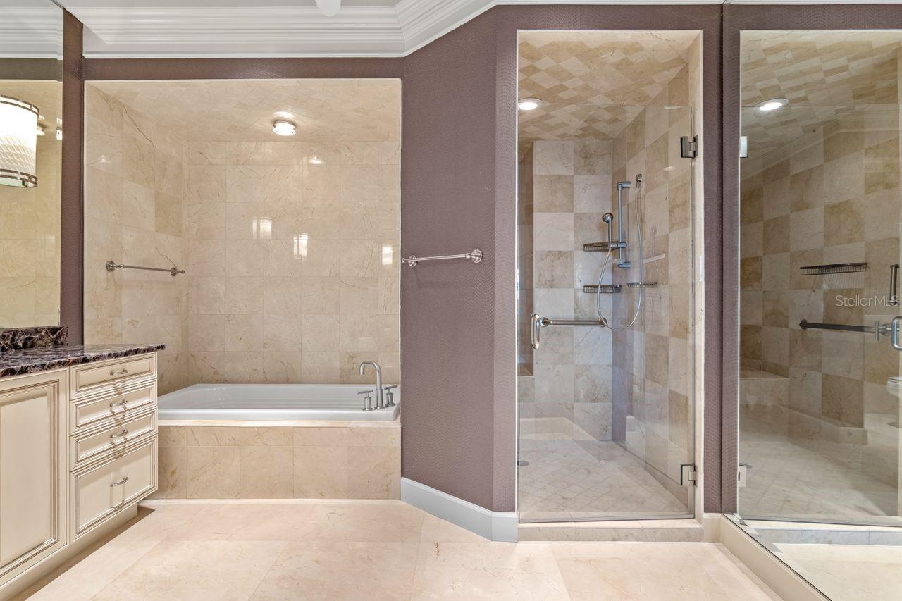 O6295899 Property Photo