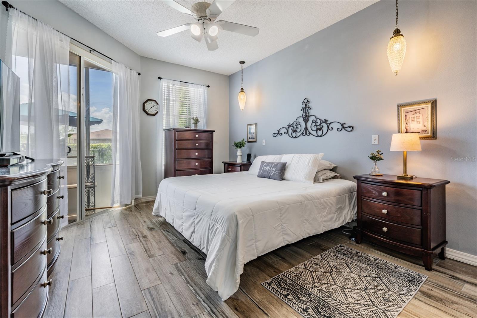217 HEMINGWAY DR, OLDSMAR, FL, 34677