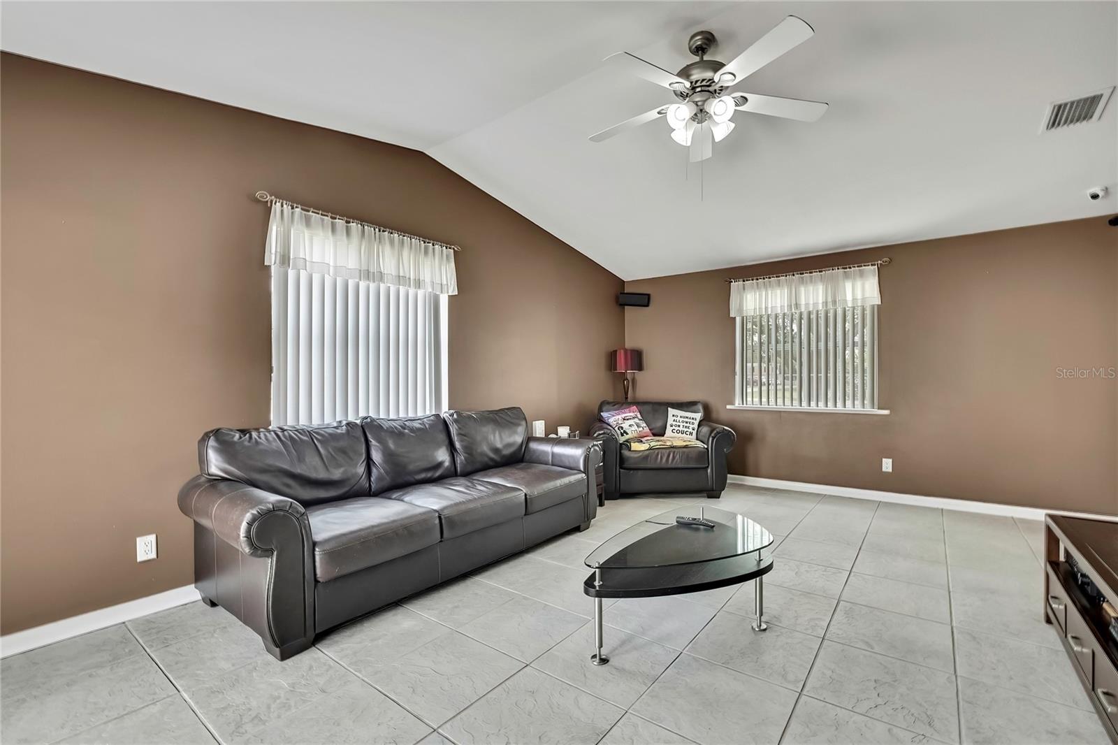 1401 MEADOWBROOK AVE W, TAMPA, FL, 33612