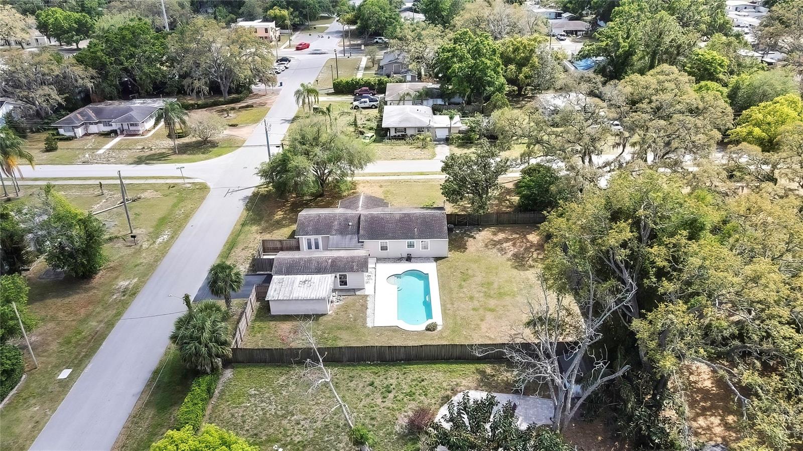 1401 MEADOWBROOK AVE W, TAMPA, FL, 33612