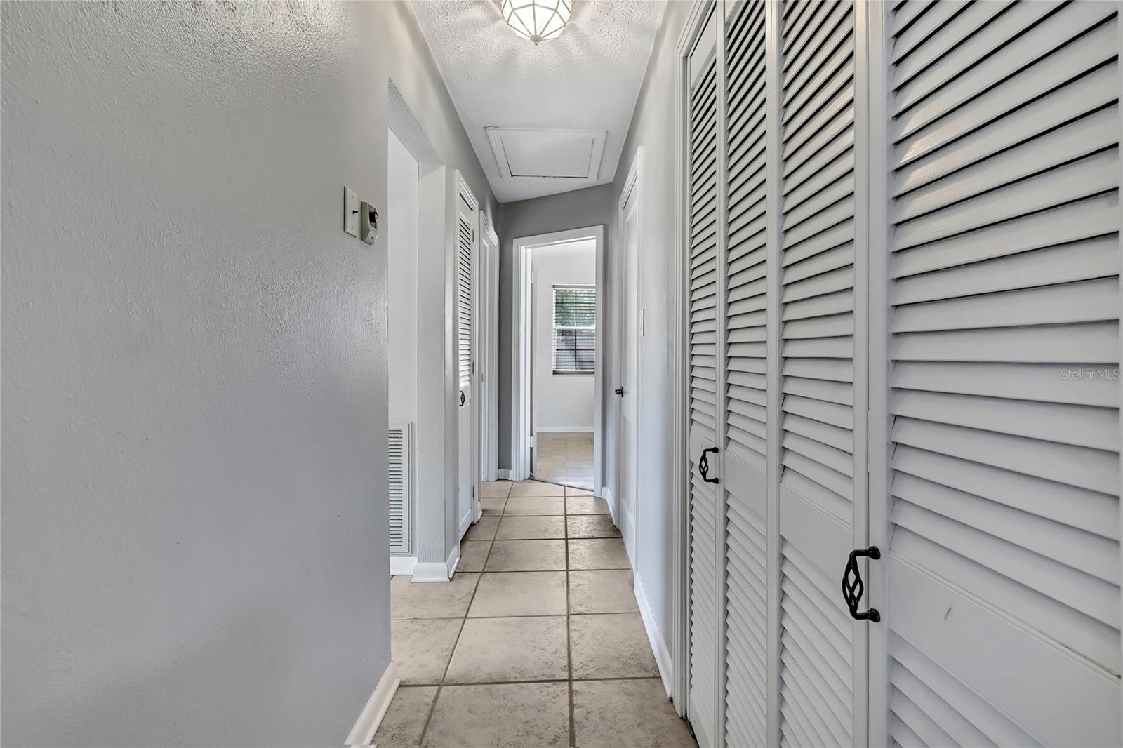 1401 MEADOWBROOK AVE W, TAMPA, FL, 33612