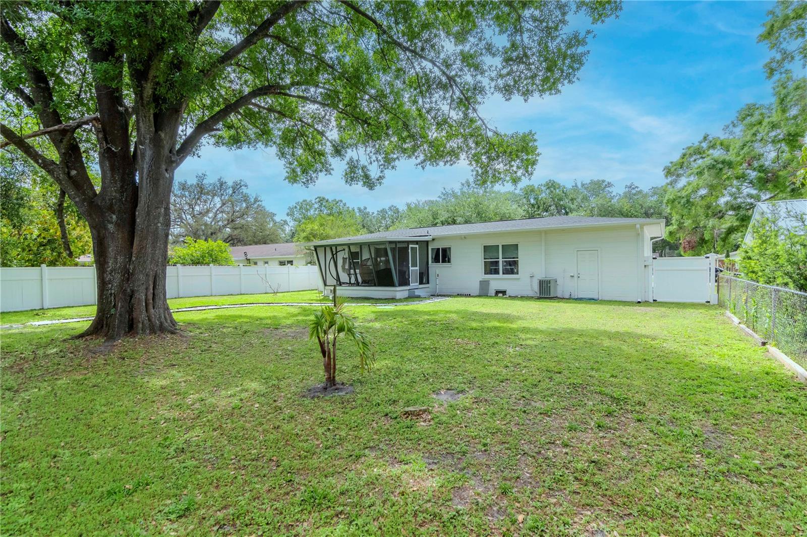 125 SIOBHAN AVE, TAMPA, FL, 33613