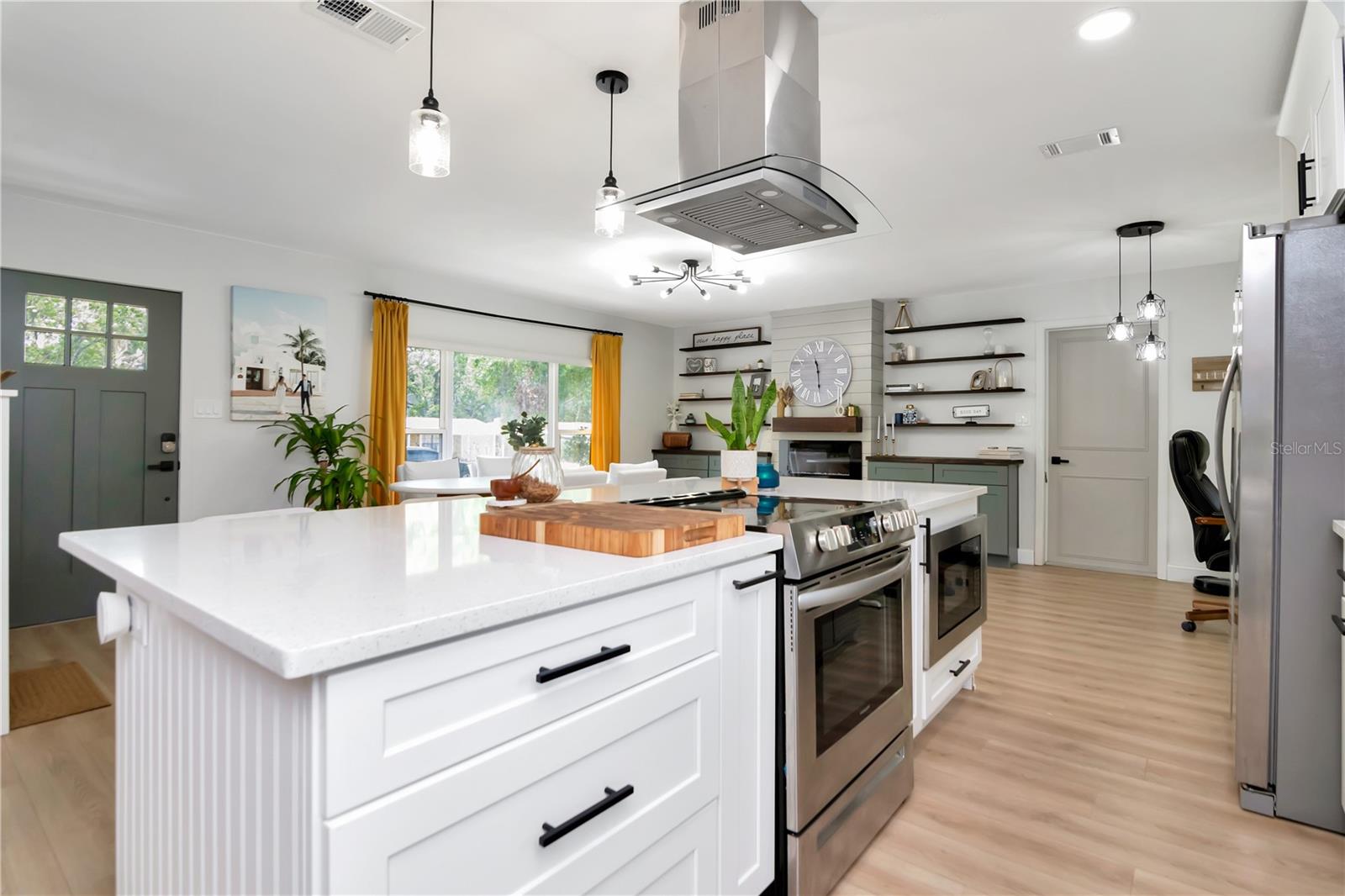 125 SIOBHAN AVE, TAMPA, FL, 33613