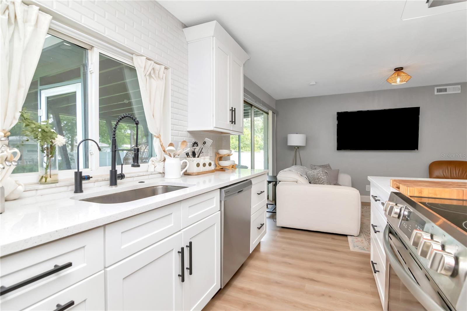 125 SIOBHAN AVE, TAMPA, FL, 33613