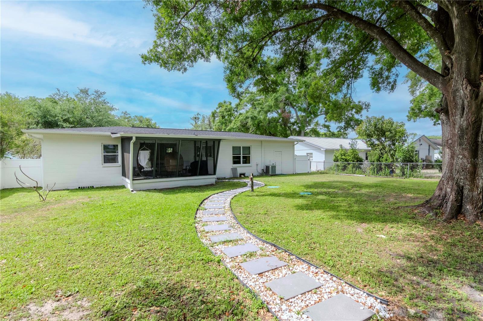 125 SIOBHAN AVE, TAMPA, FL, 33613