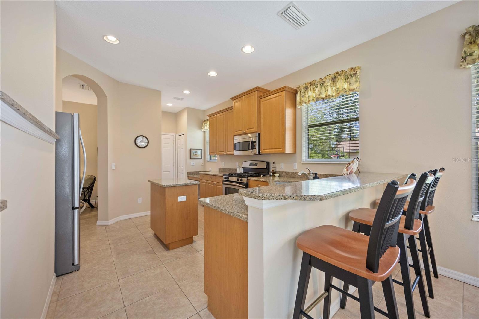 A4647237 Property Photo