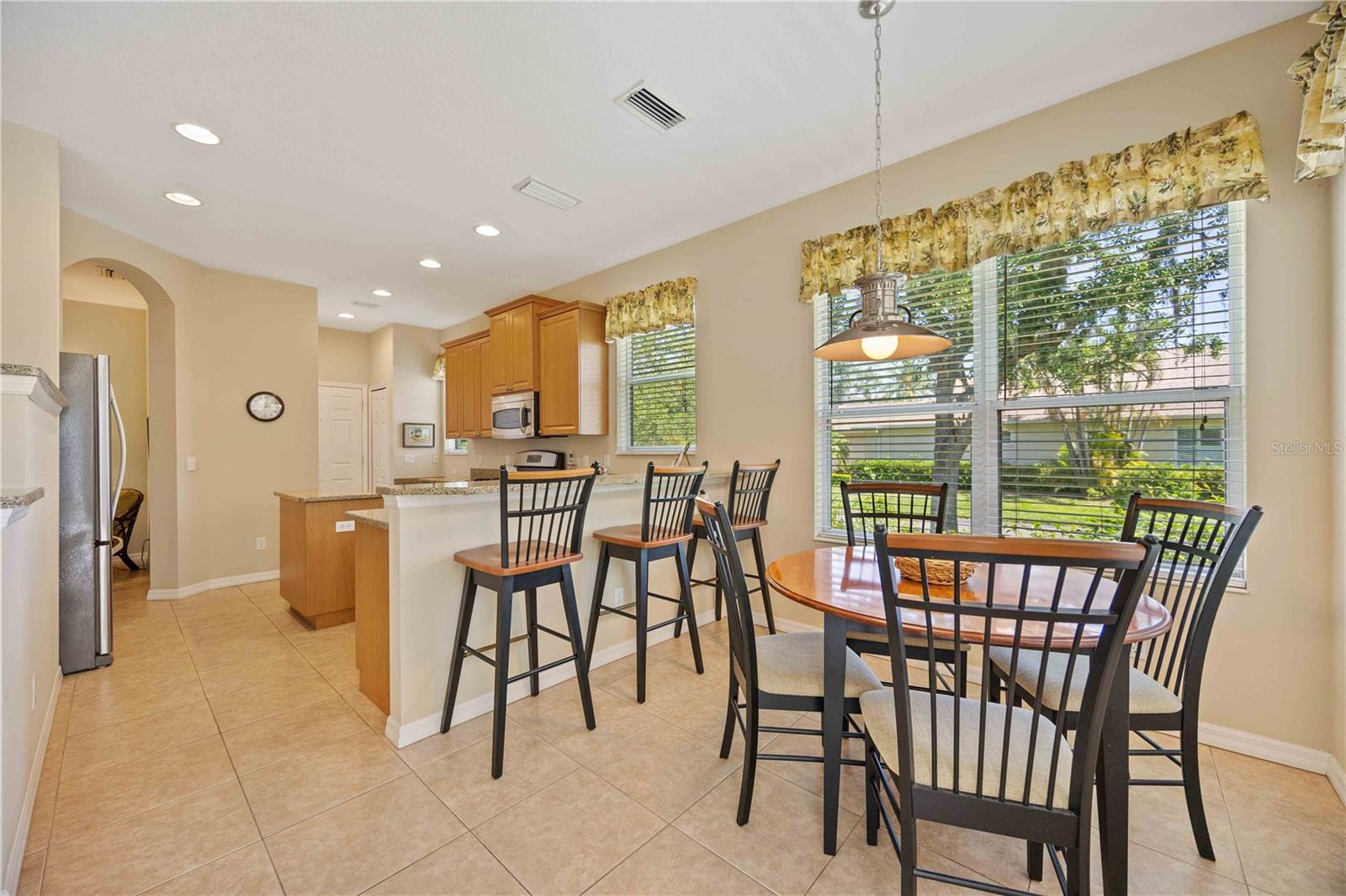 A4647237 Property Photo