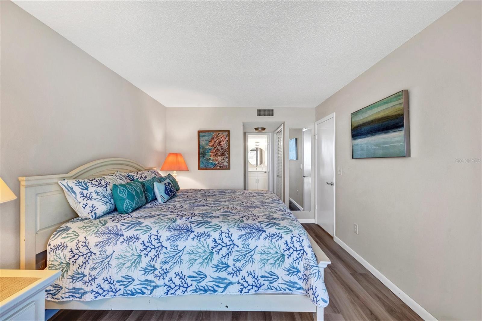 8710 MIDNIGHT PASS RD #202, SARASOTA, FL, 34242