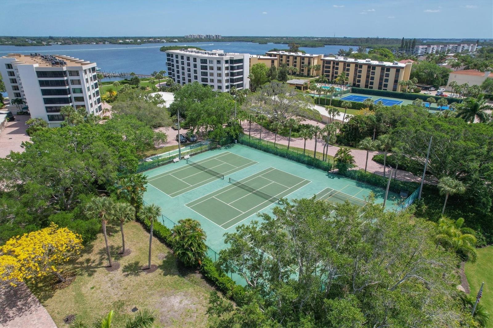 8710 MIDNIGHT PASS RD #202, SARASOTA, FL, 34242